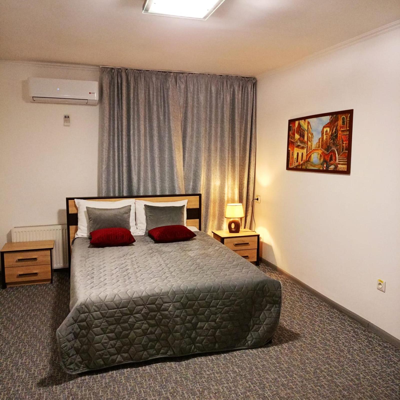 Venus Hotel 3*